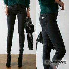 (국내발송) TB 톰브라운 Fleece Faux-leather Pants