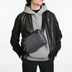 (국내) LV 루이비통 트로카데로 메신져 백 TROCADERO MESSENGER NM PM N40087